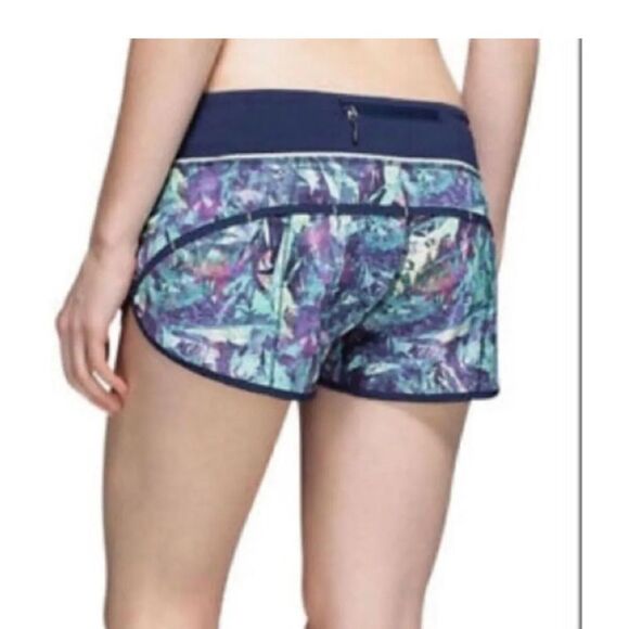 Lululemon Run Speed Shorts Size 6 - Picture 4 of 4